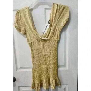 NWT Urban Outfitters Yellow And White Floral Smocked Bodycon Mini Dress. Size S
